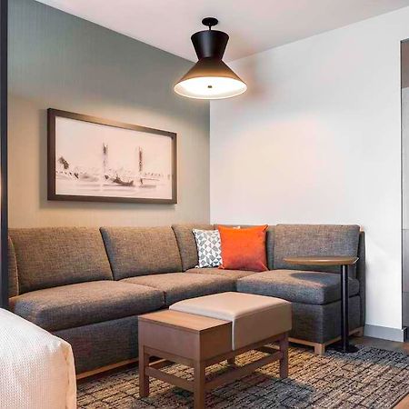 Hyatt Place Sacramento International Airport 客房 照片